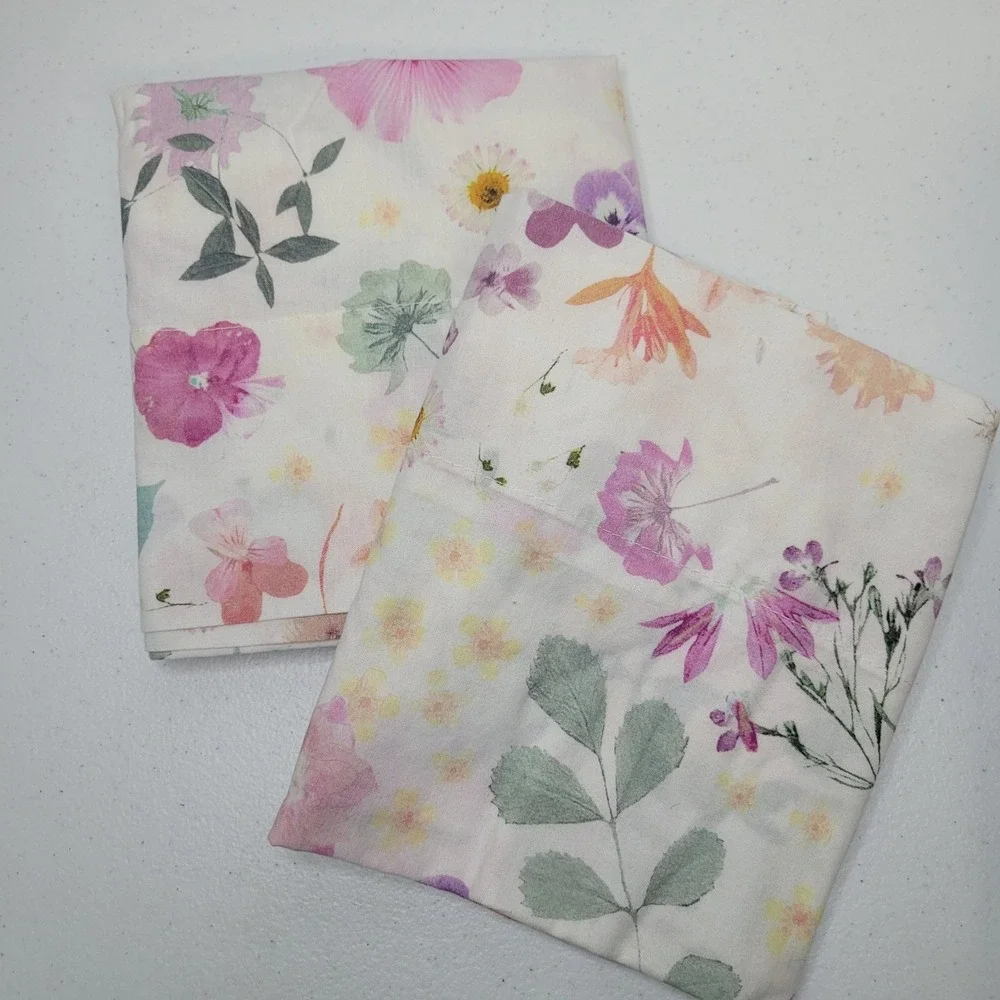 Urban Outfitters UO Floral Pressed Flowers Cotton Pillowcase Set White Purple